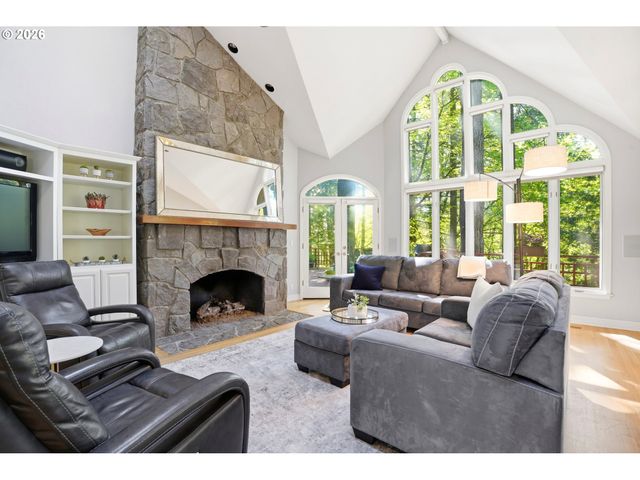 5112 Sw HEWETT Blvd, Portland, OR 97221