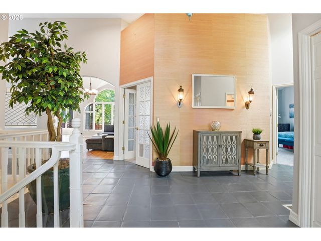 5112 Sw HEWETT Blvd, Portland, OR 97221