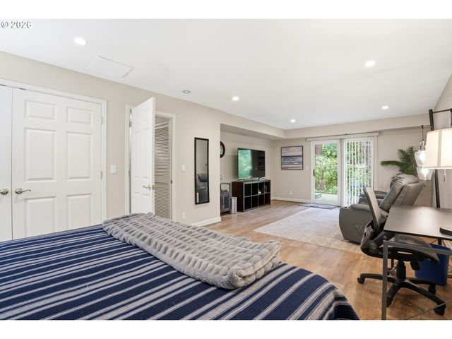 5112 Sw HEWETT Blvd, Portland, OR 97221