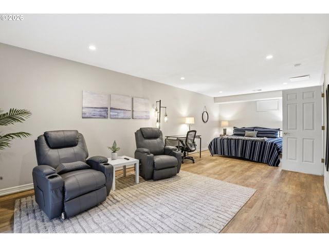 5112 Sw HEWETT Blvd, Portland, OR 97221