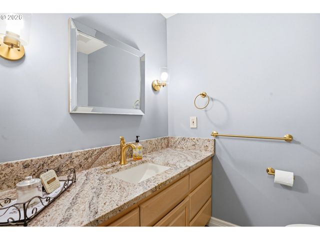 5112 Sw HEWETT Blvd, Portland, OR 97221