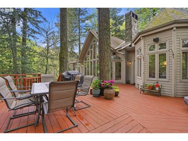 5112 Sw HEWETT Blvd, Portland, OR 97221