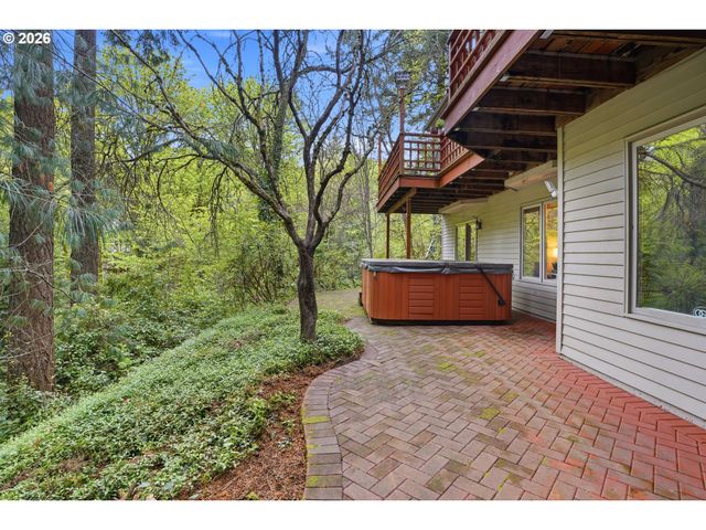 5112 Sw HEWETT Blvd, Portland, OR 97221