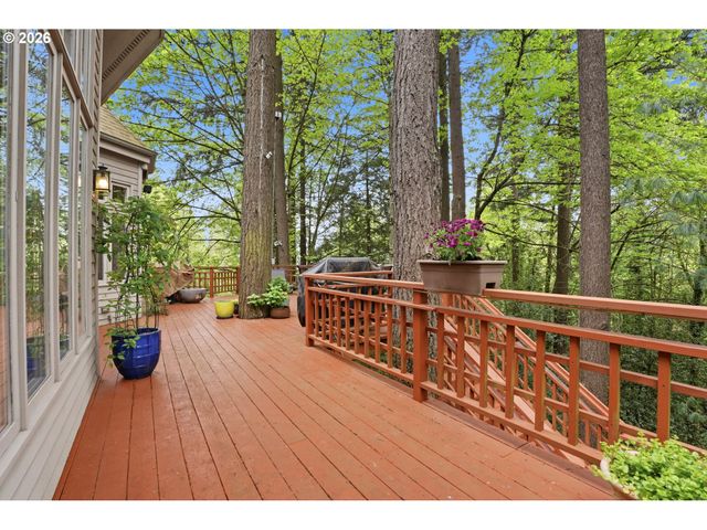 5112 Sw HEWETT Blvd, Portland, OR 97221