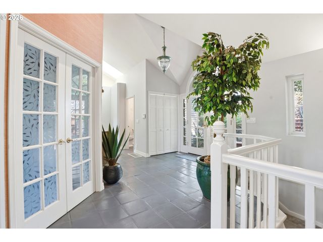 5112 Sw HEWETT Blvd, Portland, OR 97221