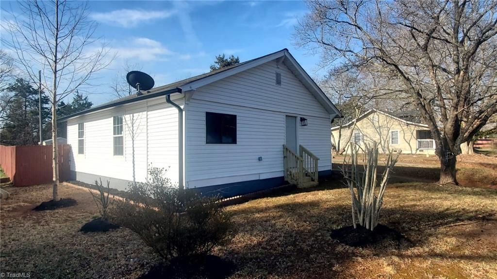 2814 Triangle Lake Road, High Point, NC 27260