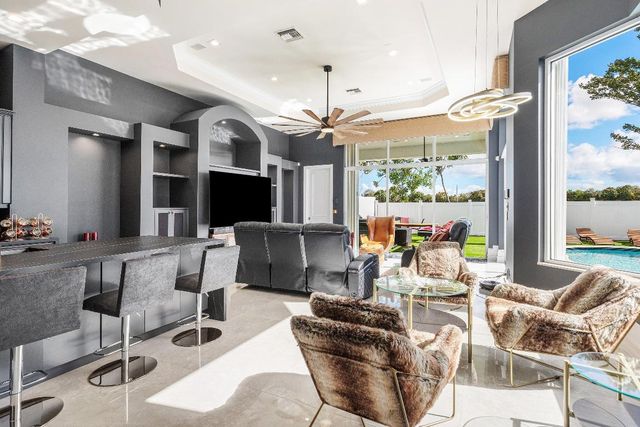 16048 Bristol Isle Way, Delray Beach, FL 33446