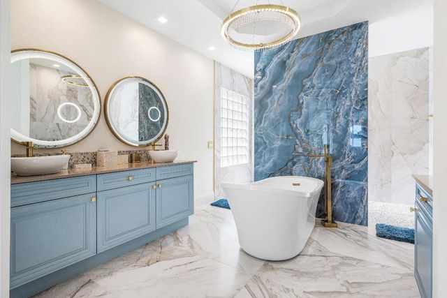 16048 Bristol Isle Way, Delray Beach, FL 33446