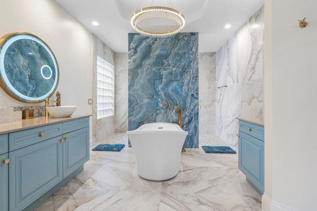 16048 Bristol Isle Way, Delray Beach, FL 33446