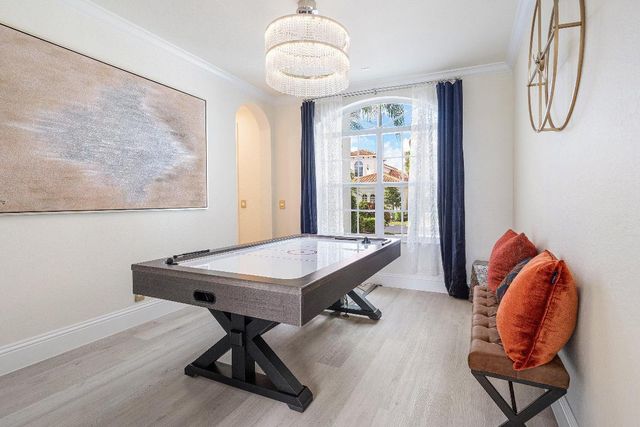 16048 Bristol Isle Way, Delray Beach, FL 33446