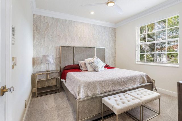 16048 Bristol Isle Way, Delray Beach, FL 33446