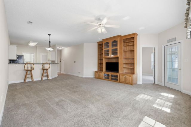 5049 Glenbrook Dr Apt 101, Myrtle Beach, SC 29579