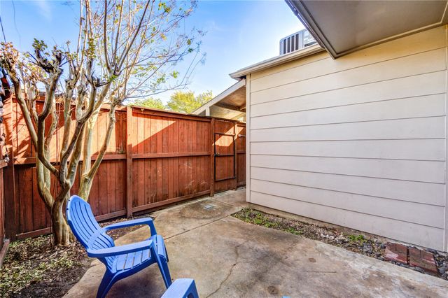 940 Wycliffe Drive 6, Houston, TX 77079