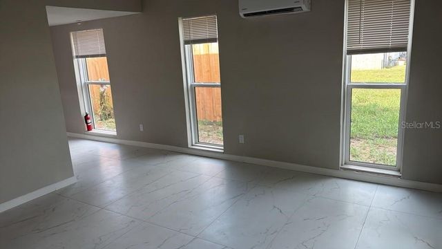 487 88TH AVENUE N, St Petersburg, FL 33702