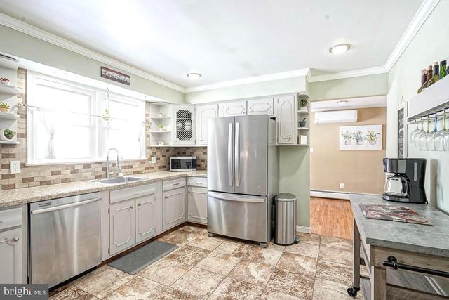 101 GIAMMARINO AVE, Gibbstown, NJ 08027