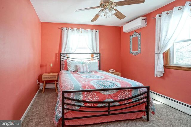 101 GIAMMARINO AVE, Gibbstown, NJ 08027