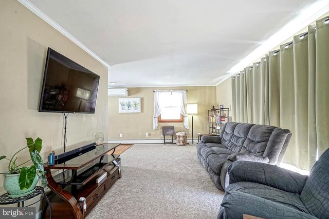 101 GIAMMARINO AVE, Gibbstown, NJ 08027