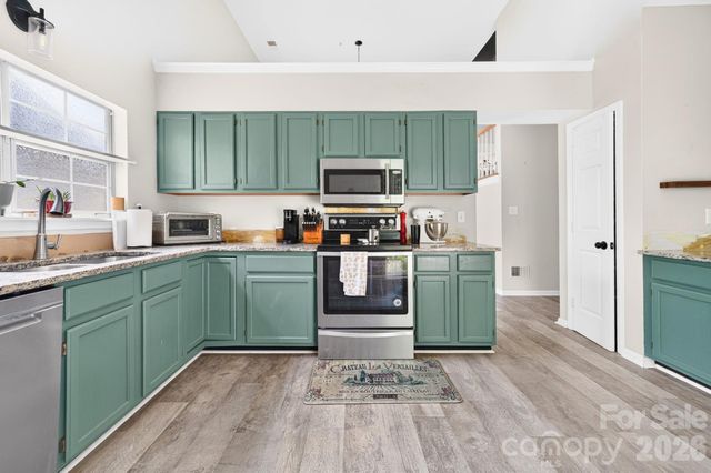 9607 Clifton Meadow Drive, Matthews, NC 28105