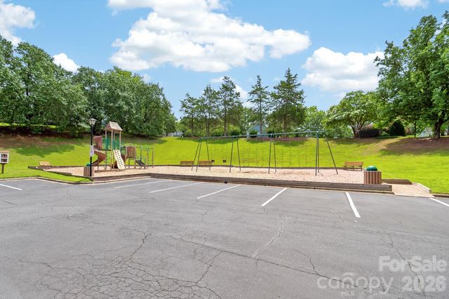9607 Clifton Meadow Drive, Matthews, NC 28105