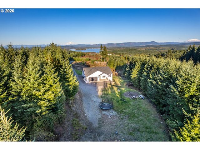 250 RED ROCK Dr, Castle Rock, WA 98611