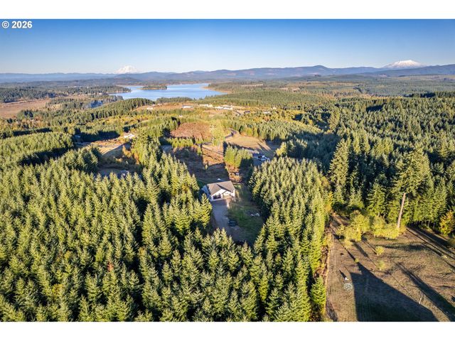 250 RED ROCK Dr, Castle Rock, WA 98611