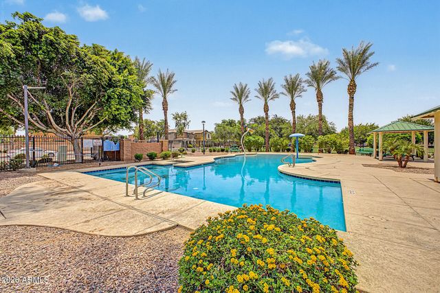 1940 N 77TH Drive, Phoenix, AZ 85035