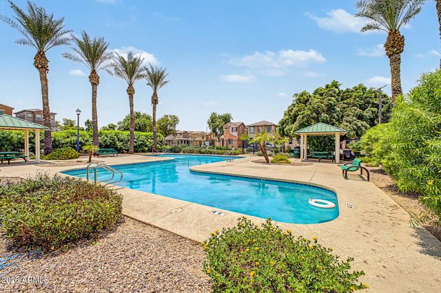 1940 N 77TH Drive, Phoenix, AZ 85035