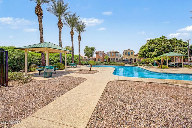 1940 N 77TH Drive, Phoenix, AZ 85035