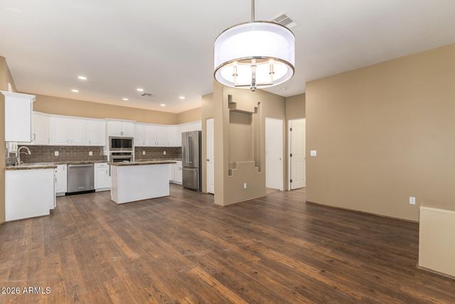 37415 N 24TH Street, Phoenix, AZ 85086