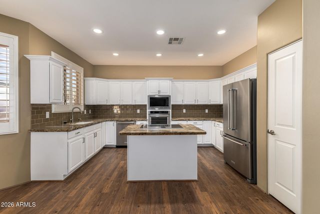 37415 N 24TH Street, Phoenix, AZ 85086