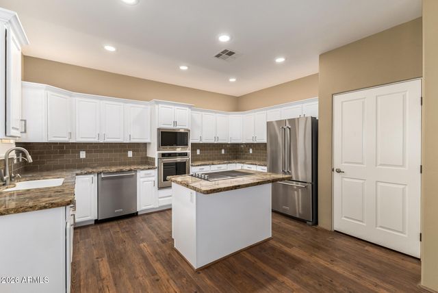 37415 N 24TH Street, Phoenix, AZ 85086