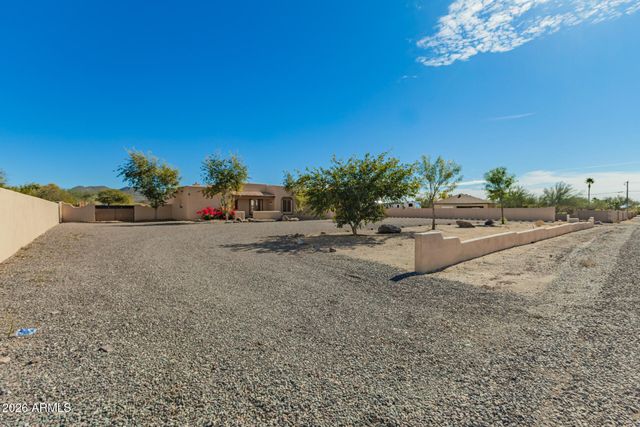 37415 N 24TH Street, Phoenix, AZ 85086