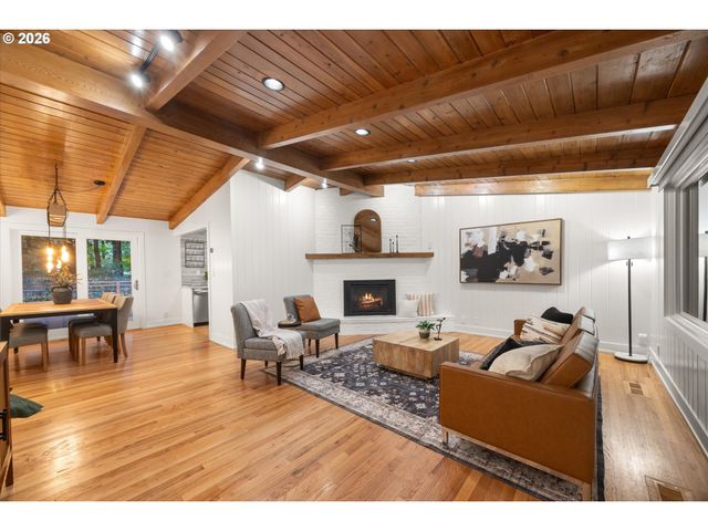1023 LUND St, Lake Oswego, OR 97034