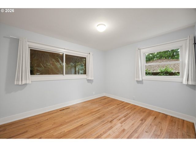 1023 LUND St, Lake Oswego, OR 97034
