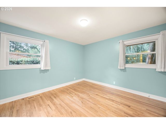1023 LUND St, Lake Oswego, OR 97034