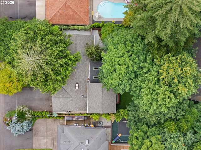 1023 LUND St, Lake Oswego, OR 97034