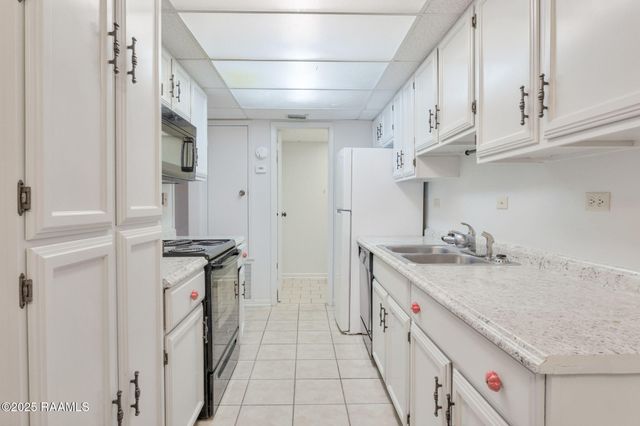 200 Lodge Drive 410, Lafayette, LA 70506