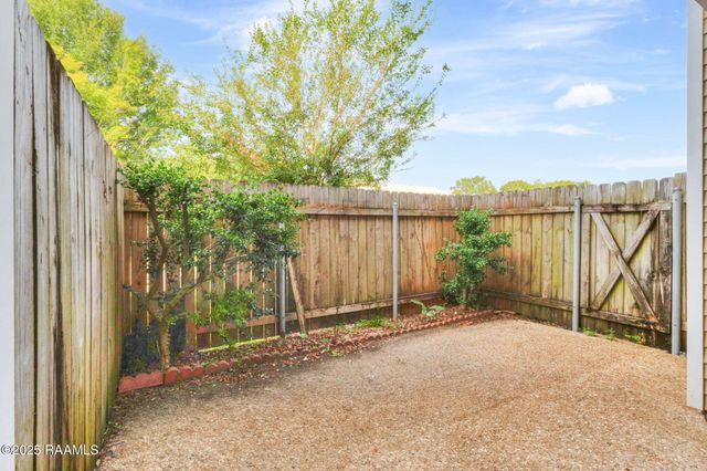 200 Lodge Drive 410, Lafayette, LA 70506