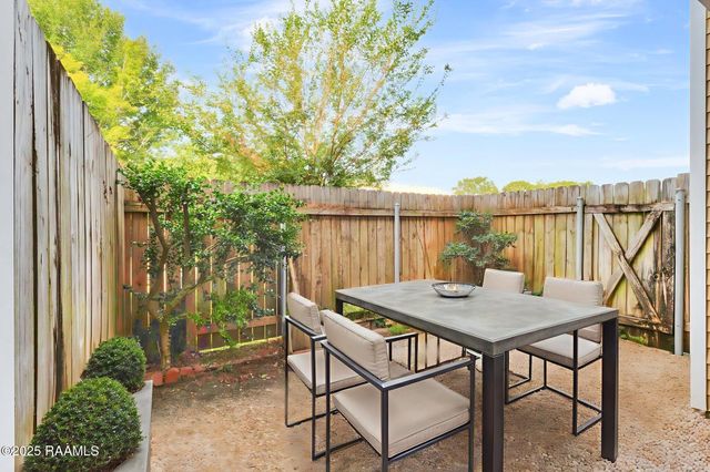 200 Lodge Drive 410, Lafayette, LA 70506