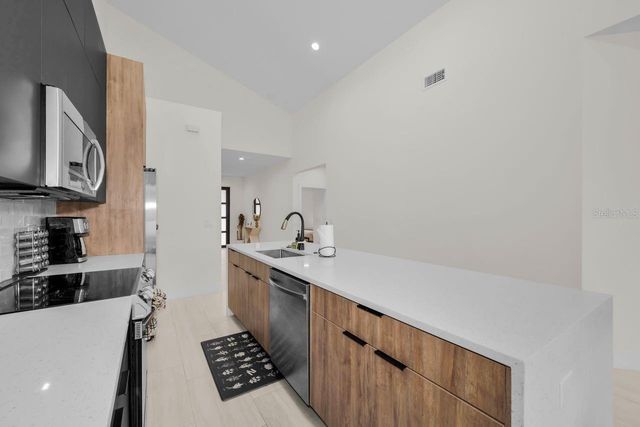 1590 S WASHINGTON AVENUE, Clearwater, FL 33756