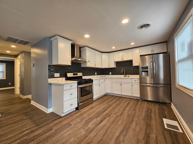 1980 Crisman Road, Portage, IN 46368