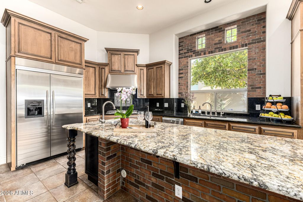 Image 16 of property listing at 10919 E ONYX Court, Scottsdale, AZ 85259