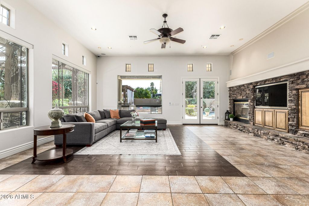 Image 25 of property listing at 10919 E ONYX Court, Scottsdale, AZ 85259