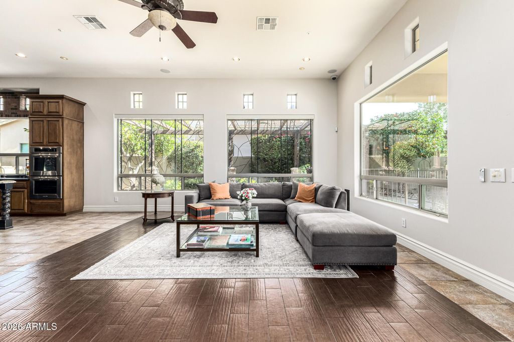 Image 30 of property listing at 10919 E ONYX Court, Scottsdale, AZ 85259