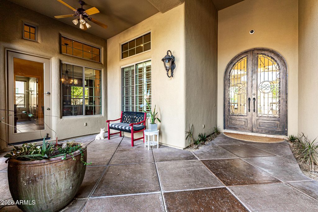 Image 5 of property listing at 10919 E ONYX Court, Scottsdale, AZ 85259