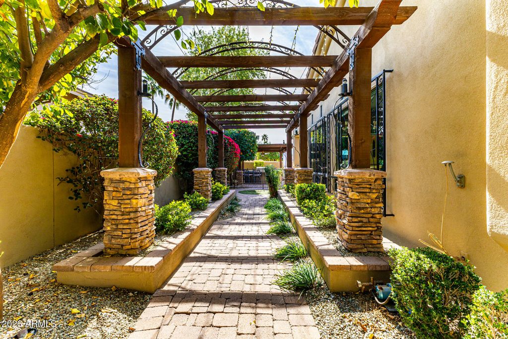 Image 64 of property listing at 10919 E ONYX Court, Scottsdale, AZ 85259