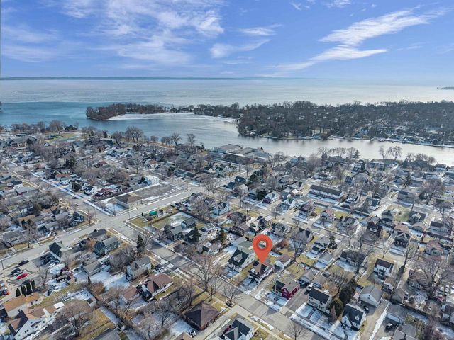 721 2ND STREET, Menasha, WI 54952