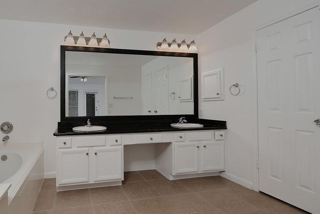 67 W Trillium Circle, The Woodlands, TX 77381