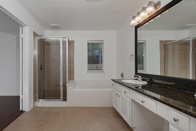 67 W Trillium Circle, The Woodlands, TX 77381