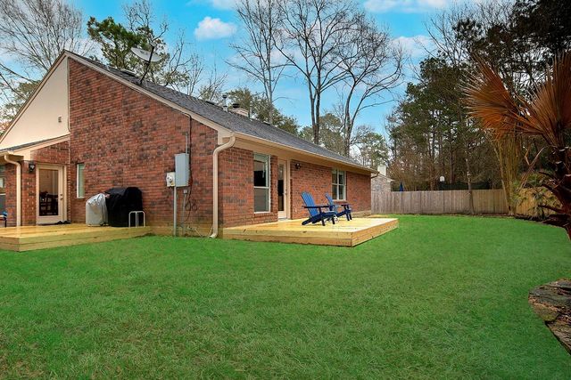 67 W Trillium Circle, The Woodlands, TX 77381